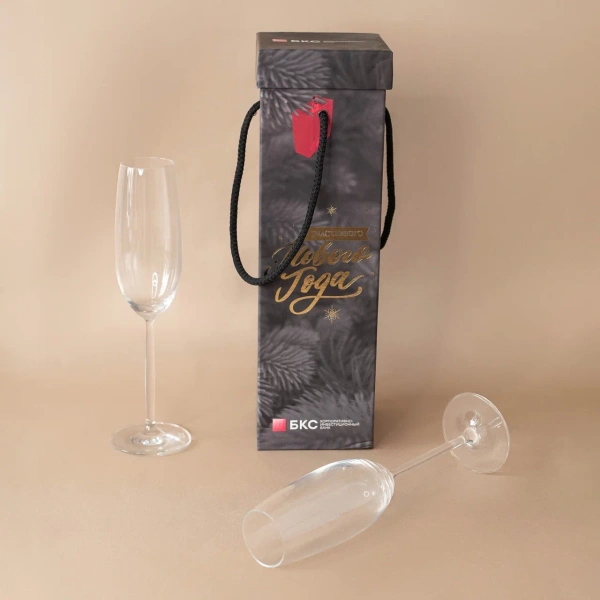  Фотография коробка вертикальная крышка-дно под бутылку